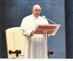 Homília pápeža pri Urbi et Orbi: Víťazné zbrane sú modlitba a tichá služba